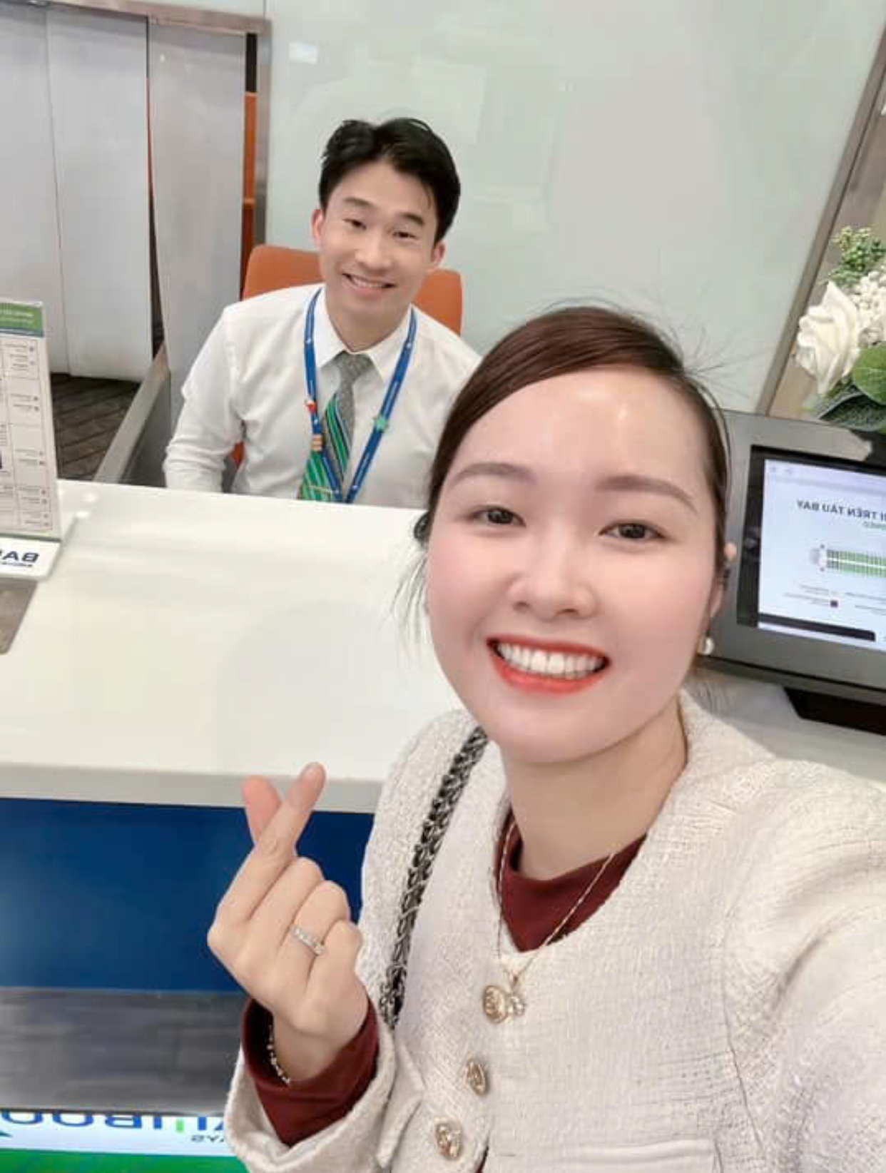 Hình ảnh cô Emily mới 4